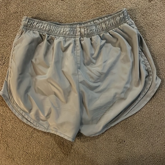 Nike Tempo Shorts - Picture 2 of 4